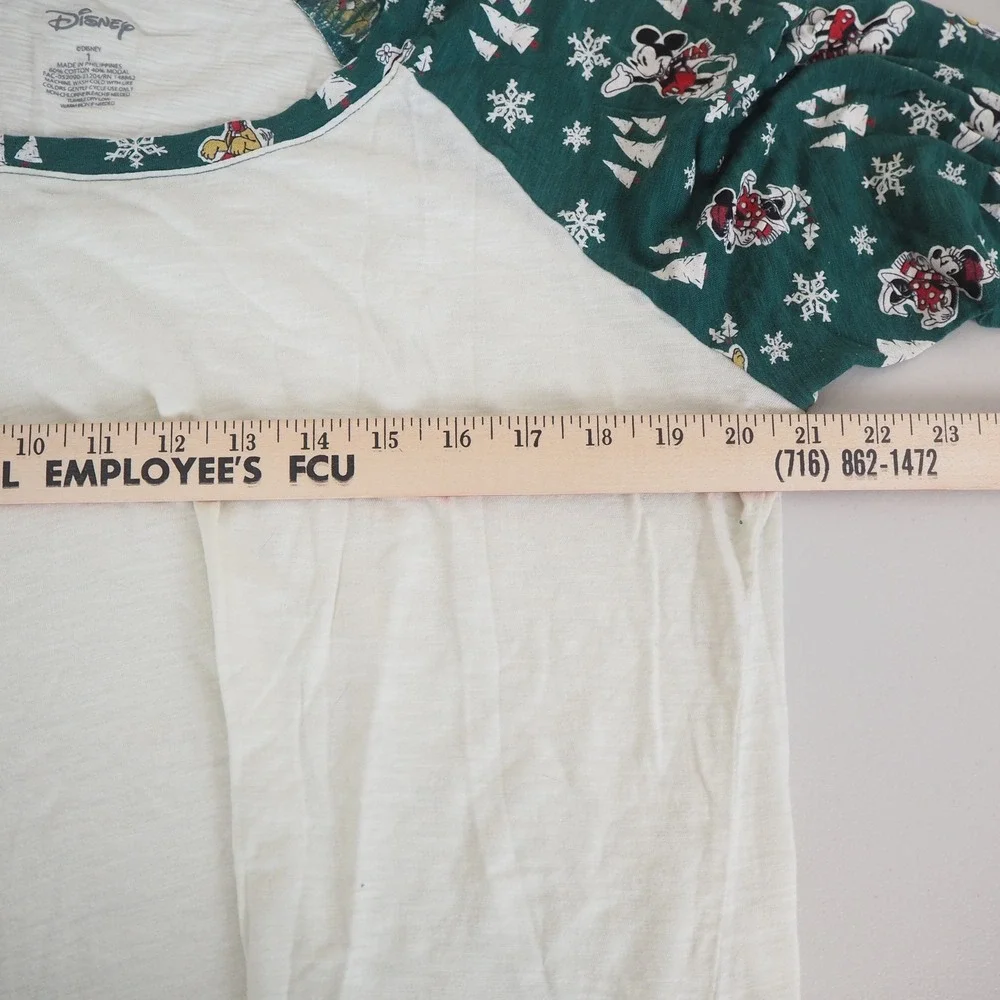 Torrid Disney Christmas White Slub Cotton Baseball Tshirt‎ Sz 1 Holiday Minnie - Picture 4 of 8